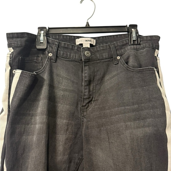 Fashion Nova Men's stretchy  Black Jeans with double white Stripes Size 38 - Picture 3 of 8